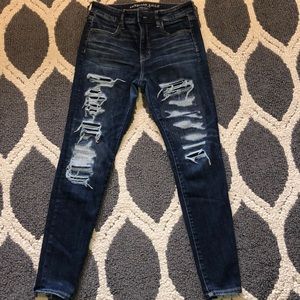 American Eagle distressed high rise jegging